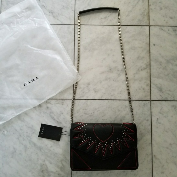 Zara Heart Crossbody Bag - Picture 5 of 8